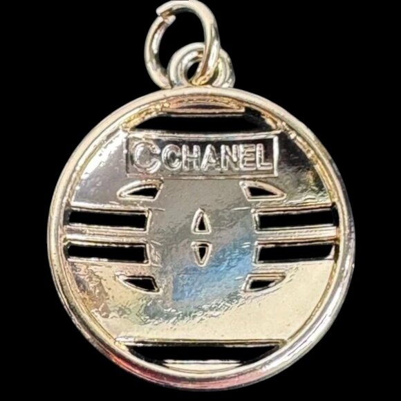 Chanel Button Charm - Authentic Charm with Unbranded Gold-tone Chain - Picture 3 of 8